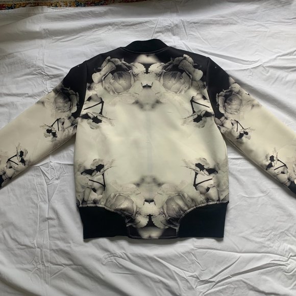 Cream & Black Floral Smoke Print Bomber Jacket - Picture 2 of 3